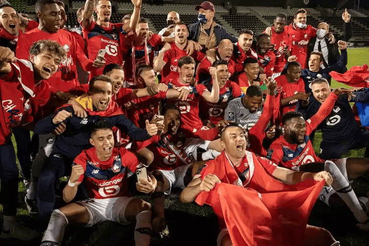 塞维利亚发布备战花絮,清晨迎来里程碑,法国杯任务艰巨,球队文化再被提及的简单介绍 塞维利亚发布备战花絮,清晨迎来里程碑,法国杯任务艰巨,球队文化再被提及的简单介绍